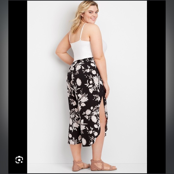 Maurice’s Floral Gaucho Flyaway Pants Sz XXL - Picture 2 of 12